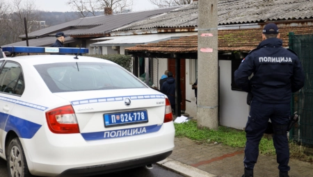 NIJE OSTAVILA OPROŠTAJNO PISMO, RODITELJI NE ZNAJU ZBOG ČEGA SE OBESILA Detalji samoubistva devojčice iz Novog Pazara