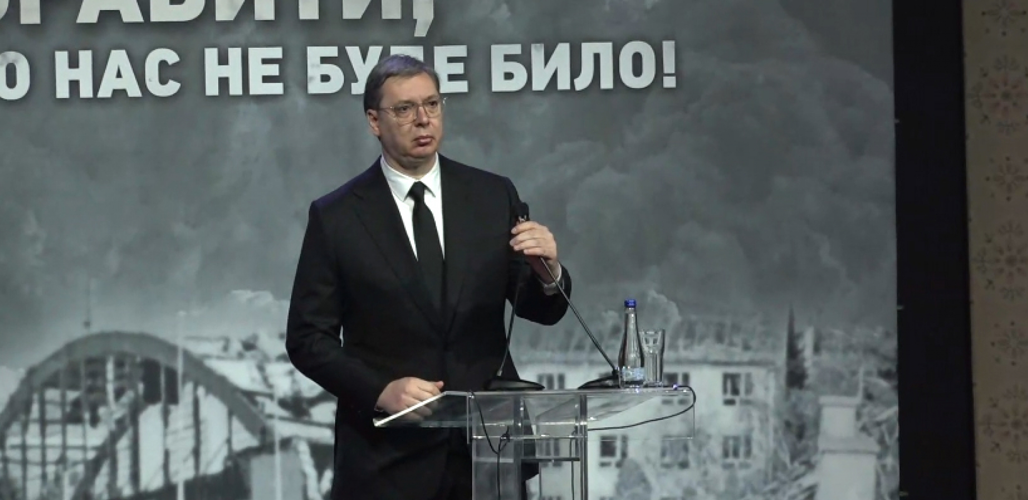 "NIŠTA NE MOŽE DA BUDE GORE OD TOGA ŠTO SU URADILI MALOJ ZEMLJI" Vučić: Govorim iz srca, a trudiću se da me emocije ne nadvladaju