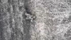 MOLIO GA JE DA NE BACI BOMBU! Evo kako izgleda kada ubija dron!