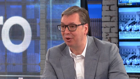 "GLEDAMO HISTERIJU KOJA NEMA VEZE SA POLITIKOM" Vučić postavio Ponoša na mesto: Pobedili smo na najčistiji mogući način