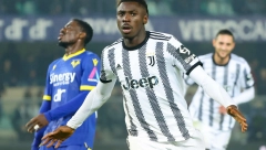 ZARAĐUJE SILNE PARE, A OTAC MU BESKUĆNIK Vlahovićev saigrač ne želi da čuje za njega (VIDEO)