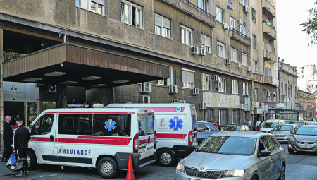 OGLASILA SE SESTRA POSLE SKANDALA U "NARODNOM FRONTU" Snimala gole žene u POROĐAJNOJ SALI, a sad uradila ovo