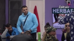 "BILA BI SA SVIMA, GORA JE OD MILICE" Dragić najstrašnije izvređao Sanu, ne prestaje da pljuje po bivšoj, pa započeo zbližavanje sa ovom cimerkom!