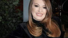 OBJAVLJENA VRELA FOTKA VIKI MILJKOVIĆ Pevačica u provokativnom izdanju i gola, munjevito se širi mrežama, nastao haos! (FOTO)