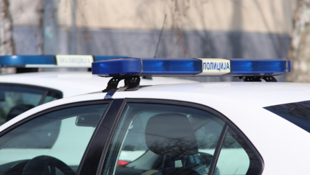 DRAMA U RAKOVICI Ruskinja iskasapila muža nožem i izudarala ga čekićem, pa se predala policiji!