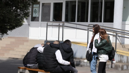OD ČITULJE ZA DEČAKA (14) IZ KAČAREVA SUZE SAME TEKU "Tužnim srcem javljamo svima da je preminuo naš voljeni sin"