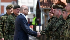 MILOŠ VUČEVIĆ:" Živela naša dična vojska!"