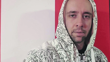 EVO KAKO JE UROŠEVA DEVOJKA SAZNALA ZA ZAROBLJENU DEVOJČICU Pašajlić je dete godinama držao u kadi, a jedna rečenica ga je otkrila