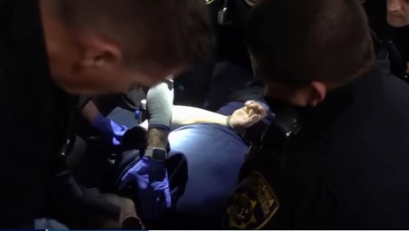 OPTUŽNICA ZA TROJICU MLADIĆA Oteli muškarca sa nanogicom u Borči, držali ga kao roba 10 dana