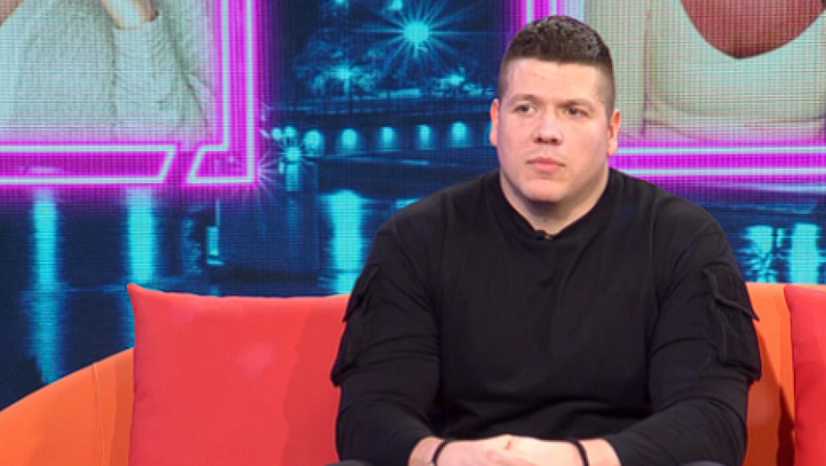 "NEKAD SAMO SVRATIM DA VIDIM SINA" Sloba Radanović priznao da život sada shvata drugačije, pa otkrio šta je prvo što je kupio sinu!