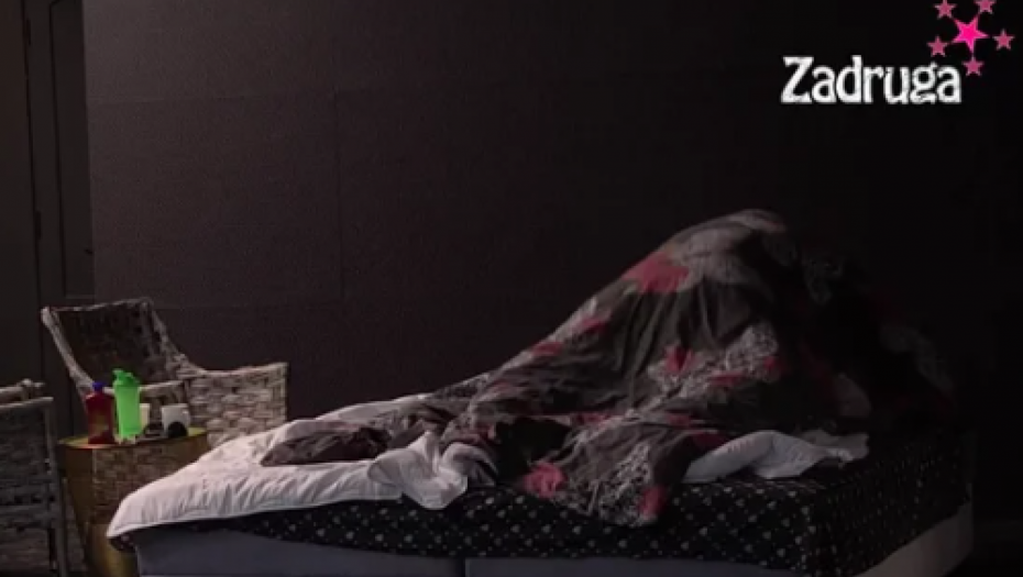 BRUTALNA VRELA AKCIJA MILJANE I ZOLE Ona zajecala od bolova, usledila nikad žešća runda, kamere sve snimale! (VIDEO 18+)