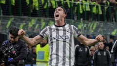 KOŠTAĆE IH 60 MILIONA EVRA Čuveni fudbaler najavio transfer bombu, evo gde Vlahović prelazi