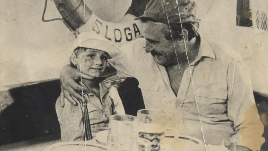 OBOŽAVALI STE GA U ULOZI MALOG MIŠE U ŽIKINOJ DINASTIJI Odjednom nestao, danas ima 46 godina i niko ga ne bi prepoznao, a tek da čujete kako zgrće ogromne pare! (FOTO)