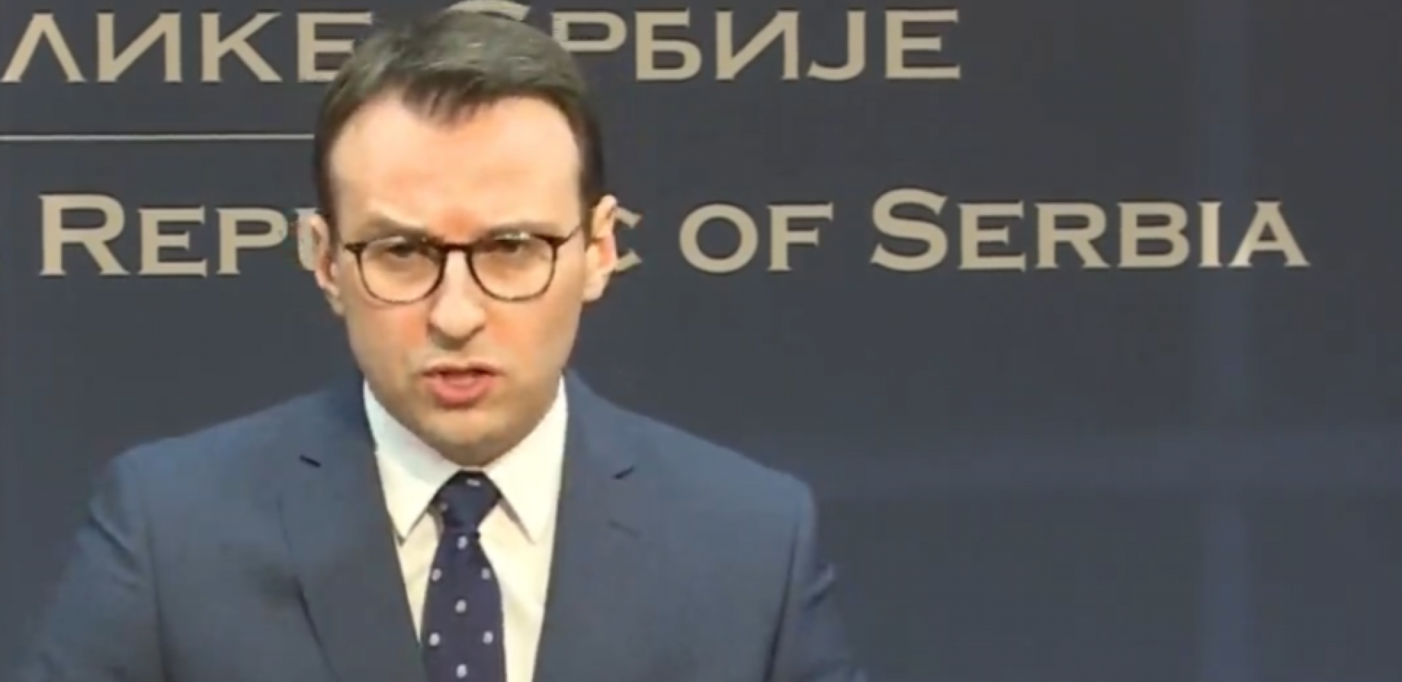 NEKA KURTI TO DOBRO ZAPAMTI Petković zagrmeo: Njegov posao je da sprovede potpisano!