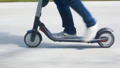 NOVA PRAVILA ZA VOŽNJU ELEKTRIČNIH TROTINETA Vozačima konačno laknulo