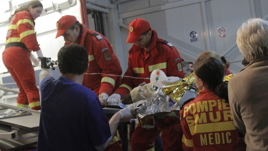 TOKOM NOĆI IZBIO POŽAR U BOLNICI Povređene četiri osobe, a jedna se bori za život
