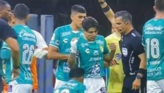 NEZAPAMĆEN INCIDENT Sudija udario fudbalera kolenom u međunožje (VIDEO)