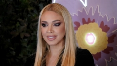 ZET JE PREVARIO ZA 60.000 EVRA, ZBOG NJEGA ZARATILA SA SESTROM Pevačica prošla kroz težak period, isterala pravdu nakon 14 godina