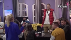 PALO RAZOTKRIVANJE Rodni se grčevito bori, dok Miljana  Popović demantuje da su bili intimni, zadrugari tvrde da postoji nešto više između njih