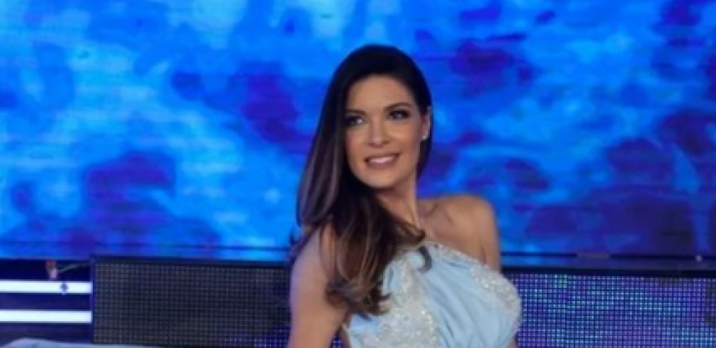 SANJA KUŽET BLISTA NA SVAKOM SNIMANJU ZVEZDE GRANDA Voditeljka dobija pregršt komplimenata za svoj izgled (FOTO)
