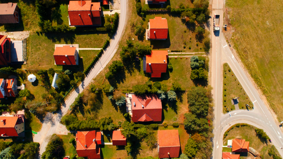 TRI DECENIJE ŽIVE BEZ STRUJE Nehumani uslovi za život u srpskim selima