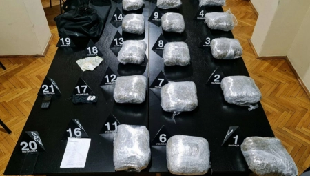 "PAO" DILER IZ VRŠCA! Pretresom njegovog stana pronađeno 16 kilograma marihuane (FOTO)