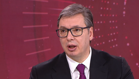 ŽELIM DA USKRŠNJA RADOST ZASIJA PUNIM SJAJEM Vučić čestitao Uskrs nadbiskupu Nemetu i vernicima