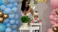 SAZNALA POL BEBE! Helena Topalović pokazala trudnički stomak, pa poslala snažnu poruku (FOTO)