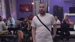 "NIJE POPIO DANAS TERAPIJU, DAJ MU NA SILU!" Jezive scene Zvezdana Slavnića, preti i ucenjuje produkciju, Anđela otkrila njegovu stravičnu tajnu! (VIDEO)