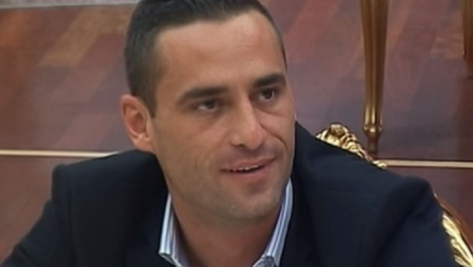 BIVŠI POLITIČAR ULAZI U ZADRUGU 7 Pravio je skandale i haos, a sada i javno potvrdio (FOTO)