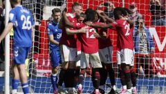 "CRVENI ĐAVOLI" LAKO IZAŠLI NA KRAJ SA EVERTONOM Junajted grabi ka Ligi šampiona, nikad luđa borba za opstanak
