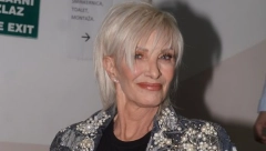 OVAJ MOĆNIK JE BIO PRVI CAKANIN MUŽ Bićete u šoku kada saznate ko je u pitanju, a konačno razvezala jezik i otkrila sve o njemu