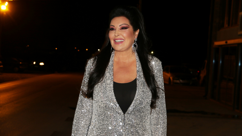 DA LI BI STE JE PREPOZNALI? Dragana Mirković kao vatrena crvenokosa koja oduzima dah (FOTO)