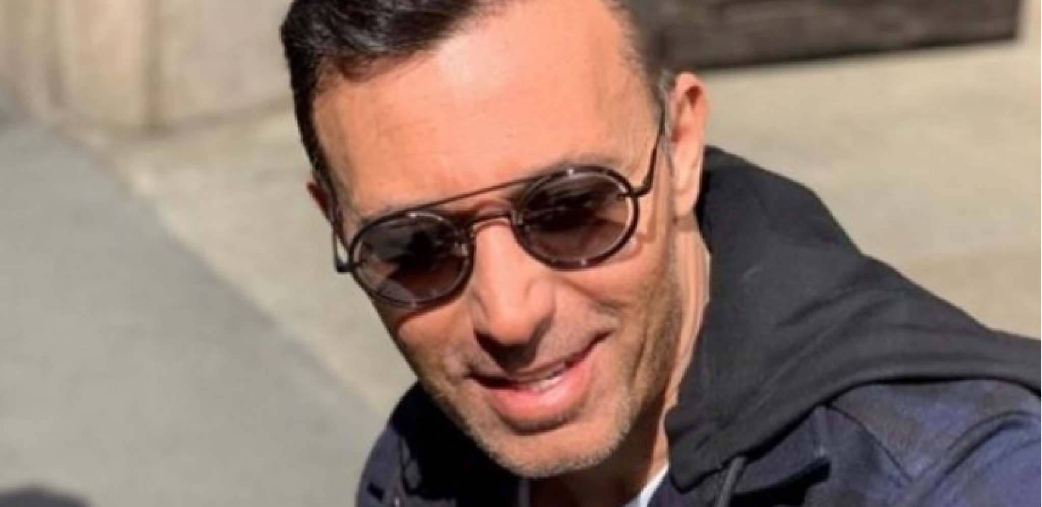 PORODICA MUSTAFE SANDALA BOGATIJA ZA JEDNOG ČLANA Bivši muž Emine Jahović puca od sreće, objavio sliku koja topi srca