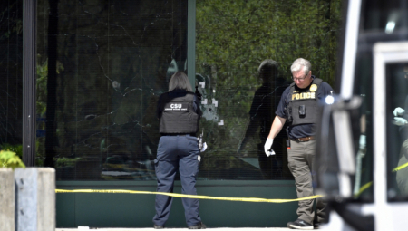 HOROR SCENA U BANCI Ubio svoje kolege i to prenosio uživo na Instagramu