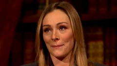 ANABELA ZAVRŠILA U PRIVATNOJ KLINICI Pevačica objavila fotografiju iz bolnice, pa otkrila o čemu je reč (FOTO)