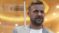 DUŠICA JEDVA ČEKA DA JE UPOZNA Oglasila se supruga Mikice Bojanića pa oštro odgovorila zadrugarki
