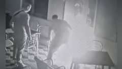 PONOĆNA HAVARIJA U BELOJ CRKVI! Zapalili stolnjake, pa izazvali požar u kafani! (VIDEO)