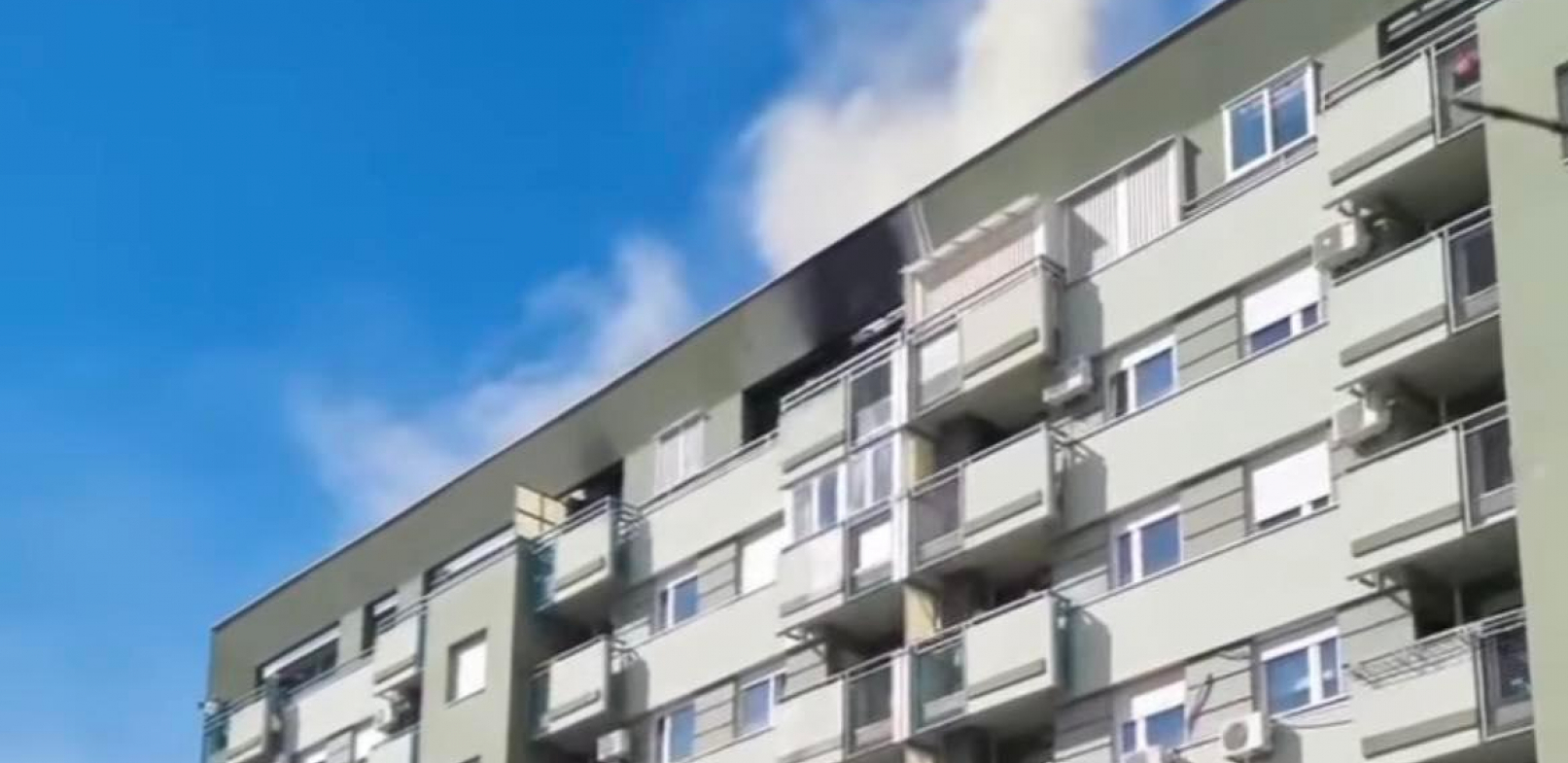VATRENA STIHIJA GUTA STAN, KULJA GUST DIM Veliki požar u Stepe Stepanovića, čitava ulica blokirana (FOTO/VIDEO)