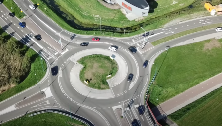 VOZAČI, PRIPREMITE SE ZA "TURBO" KRUŽNI TOK U SRBIJI Ovde važe potpuno nova pravila, nema prestrojavanja unutar raskrsnice
