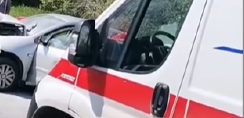 DETALJI STRAVIČNOG SUDARA U SURČINU Pijan ''Mercedesom'' prešao u suprotnu traku i zakucao se u ''Polo'' (VIDEO)