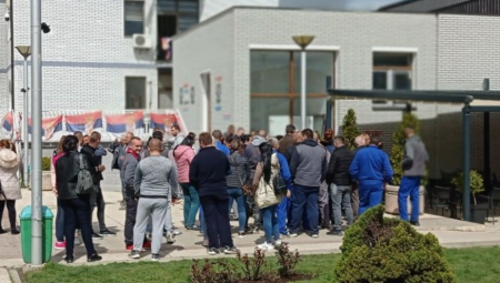 REDOVI ZA PETICIJU U LEPOSAVIĆU I ZUBINOM POTOKU Građani traže odlazak specijalne policije