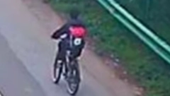 DEČAK (11) NAKON ŠTO SE POSVAĐAO SA MAJKOM, SEO JE NA SVOJ BICIKL I VOZIO 22 SATA Imao je samo jedan cilj