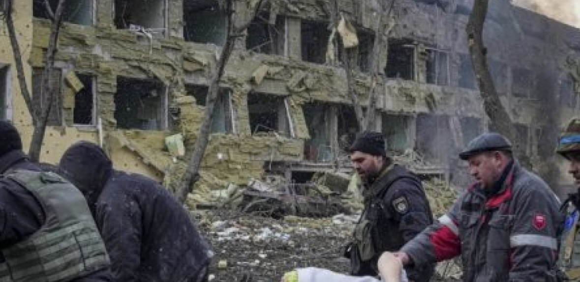 "ŽELIM DA ZABORAVIM, ALI NE MOGU" Fotografija zbog koje je ceo svet plakao proglašena za najbolju! (FOTO)