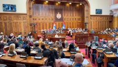 POSLANICI O SVAKOJ TAČKI POJEDINAČNO Skupština Srbije nastavlja raspravu o bezbednosnoj situaciji
