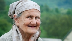 BAKA SAZNALA DA JE TRUDNA Godinama je mislila da je u klimaksu, a onda su je iznenadile šokantne vesti!