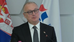 VESIĆ: Konačno ćemo uvesti red sa taksistima na beogradskom aerodromu