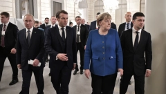 ANGELU SAD "PLJUJU" BIVŠI SARADNICI Ostavili smo Nemačku previše zavisnom od ruskog gasa