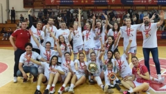 JOŠ JEDAN TROFEJ ZA CRVENO-BELE Košarkašice Zvezde osvojile šestu uzastopnu titulu