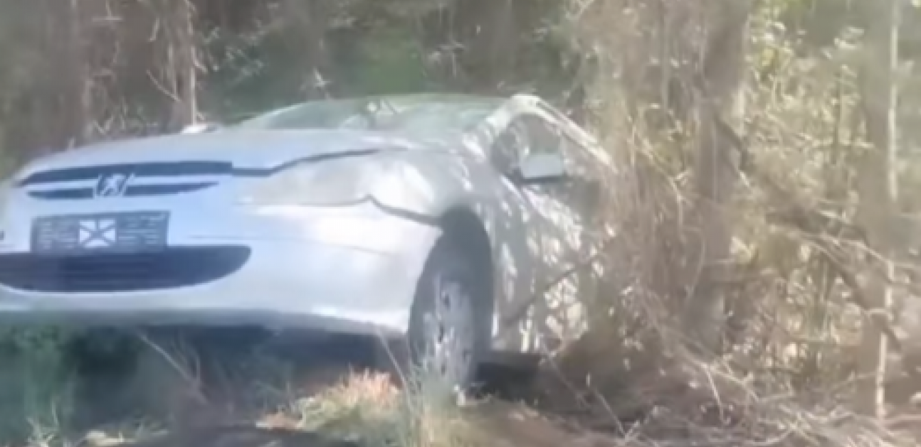 TEŠKA SAOBRAĆAJKA KOD VELIKOG GRADIŠTA Muškarac sa povredama opasnim po život hitno prevezen u bolnicu! (VIDEO)